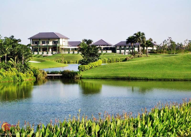 vân trì golf course